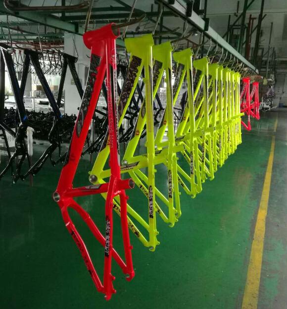 la aleación de aluminio del color rojo del marco de la bici del salto 4x de la suciedad 26er 6061 modificó la pintura para requisitos particulares